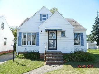 5154 Arch St, Maple Heights, OH 44137