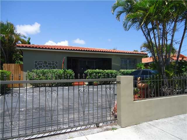 2425 SW 16 ST, Miami, FL 33145