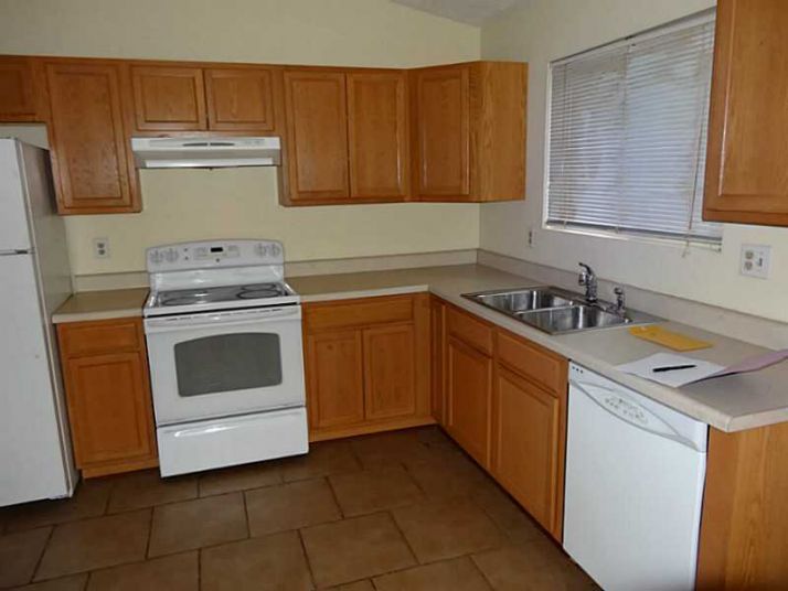754 Jacksons Mill Way Nw, Lilburn, GA 30047