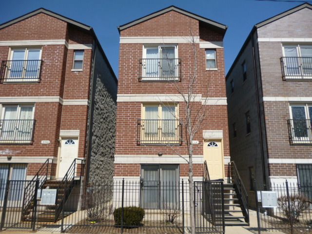 3144 W Fillmore St # 3, Chicago, IL 60612