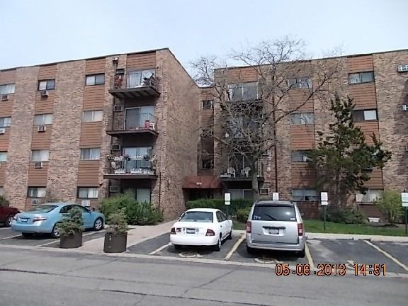 8974 N Western Ave Apt 311, Des Plaines, IL 60016