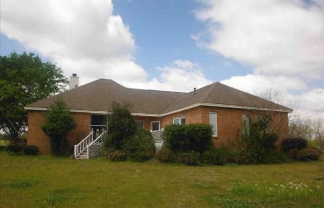214 Lake Ridge Rd, Hope Hull, AL 36043