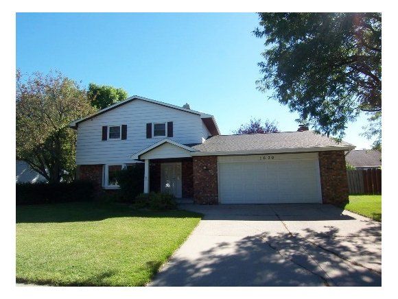 1630 Rusk St, De Pere, WI 54115
