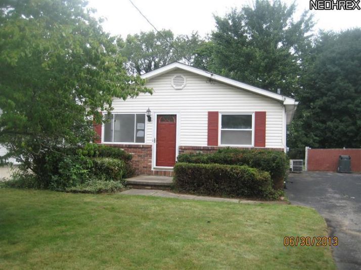 1281 Sparhawk Ave, Akron, OH 44305