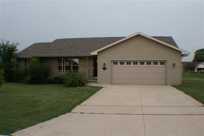 1934 Cross Creek Ci, De Pere, WI 54115