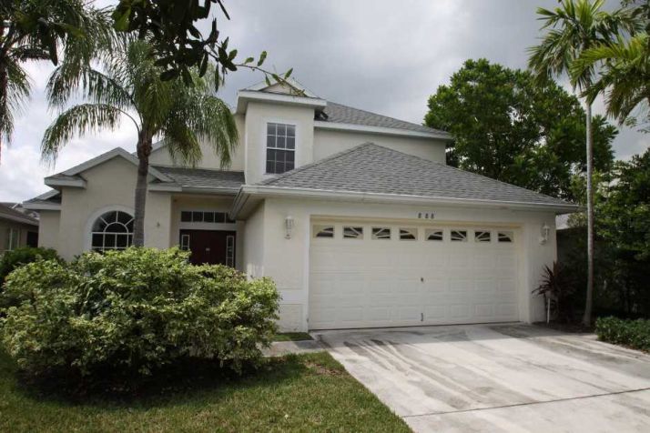 888 Nw Waterlily Pl, Jensen Beach, FL 34957