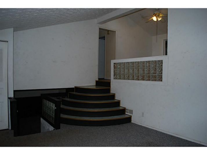 734 Stoneside Court, Stone Mountain, GA 30083