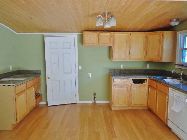 606 E Walker St, Saint Johns, MI 48879