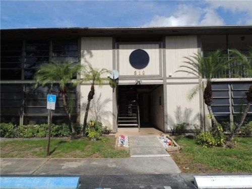 819 NE 199 ST # 6-201, Miami, FL 33179