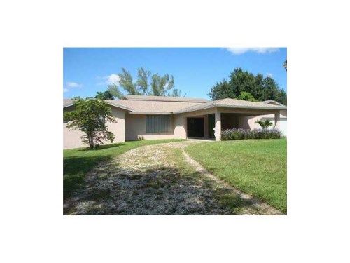 121 NE 154 ST, Miami, FL 33162