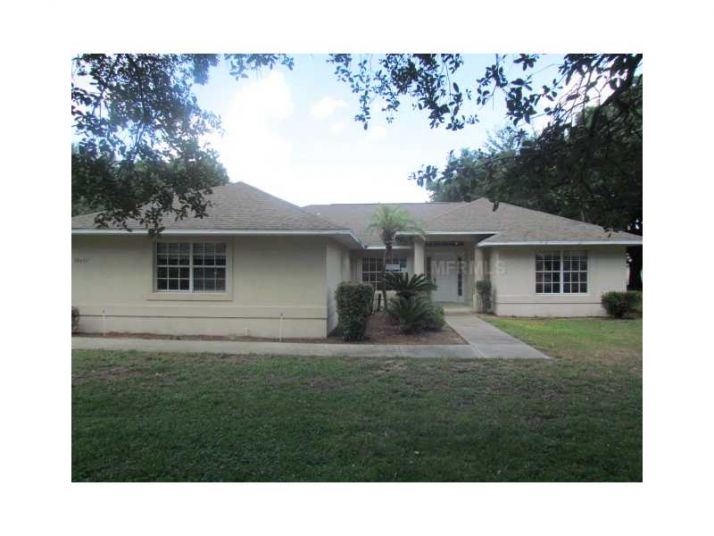 10697 Lake Hill Dr, Clermont, FL 34711