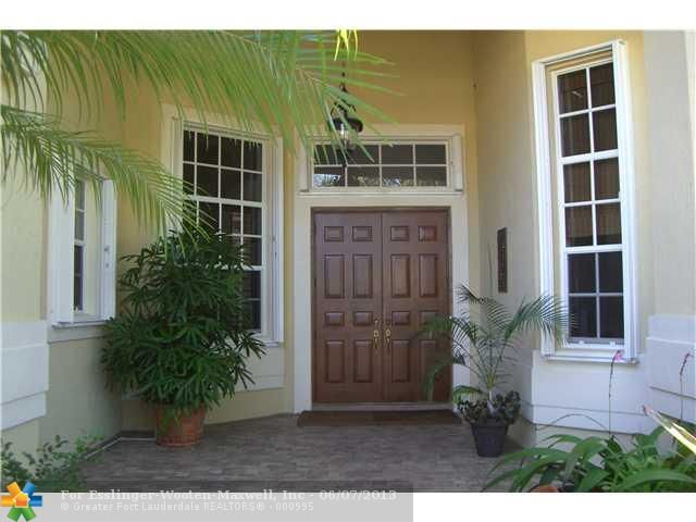 1488 VICTORIA ISLE DR, Fort Lauderdale, FL 33327