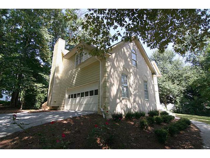5547 Hurtsvliffe Drive, Kennesaw, GA 30152