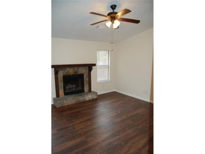 695 Durham Crossing, Stone Mountain, GA 30083