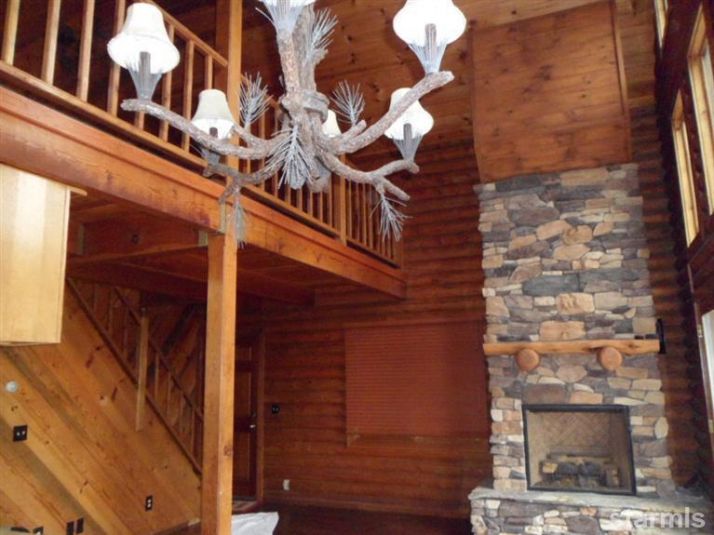 12880 Dulzura St, Truckee, CA 96161