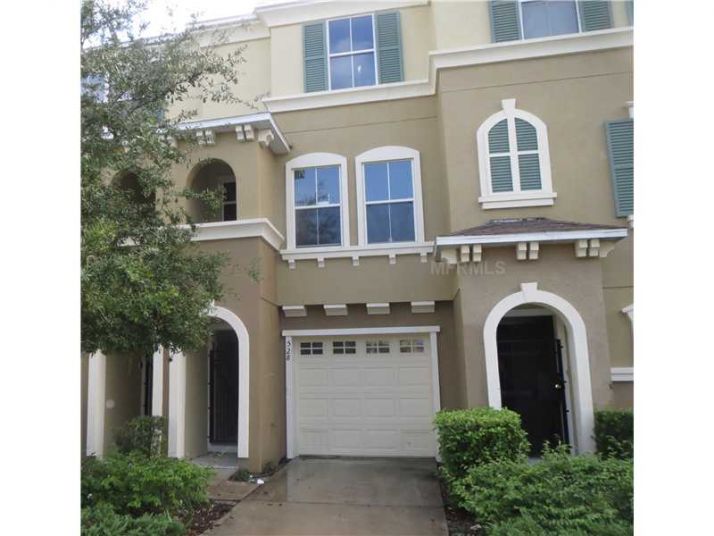 528 Wheaton Trent Pl, Tampa, FL 33619
