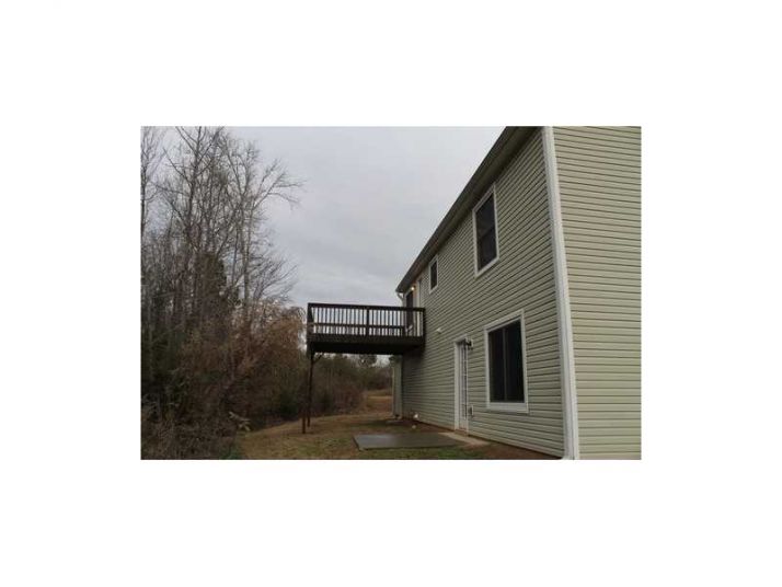 221 Vineyard Ridge Dr, Griffin, GA 30223