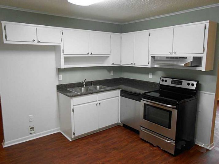 8270 Attleboro Drive, Jonesboro, GA 30238