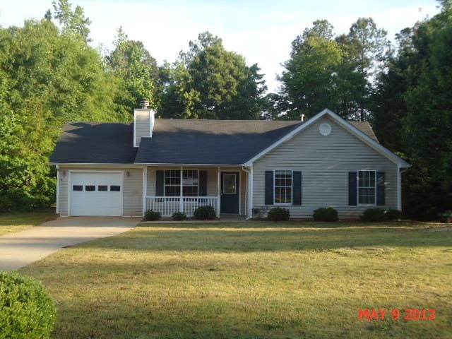 12 Evan Ct, Grantville, GA 30220