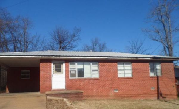 2306 Bledsoe Street, Pocahontas, AR 72455