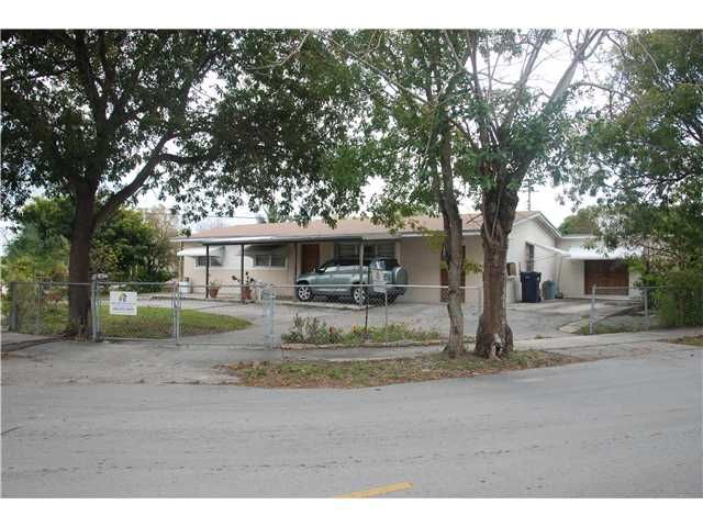 10240 SW 40 ST, Miami, FL 33165