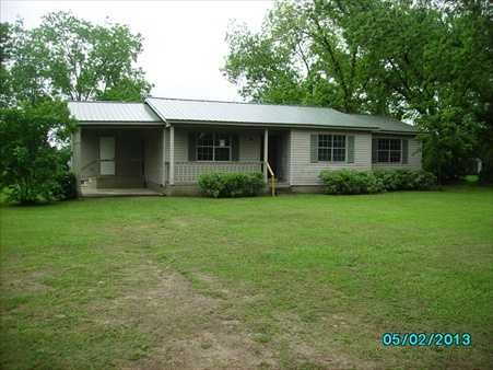 27 Warner Rd, Tifton, GA 31794