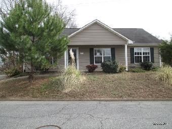 176 Hoover Ave NE, Concord, NC 28025