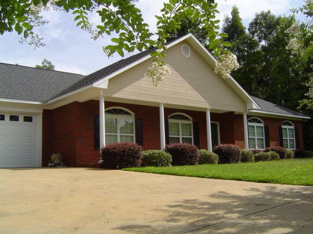 93 LEE RD 2046, Smiths Station, AL 36877