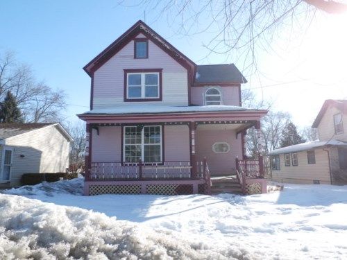 1018 Clay Street, Woodstock, IL 60098