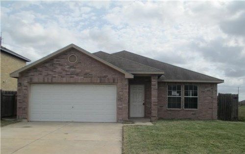 1896 Cisco Dr, Los Fresnos, TX 78566