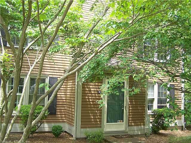 Newberry Ln # 31, Glastonbury, CT 06033