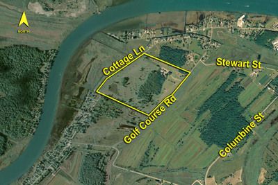 2306 Golf Course Road, Harsens Island, MI 48028