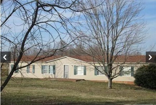 3913 Edd Ross Road, Cedar Hill, TN 37032