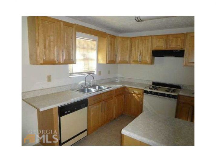 4057 River Road, Ellenwood, GA 30294