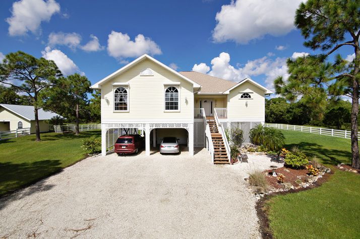 8769 Whispering Pines Dr., Saint James City, FL 33956