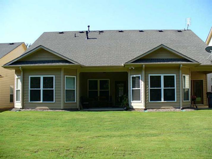 1727 Willoughby Drive, Buford, GA 30519