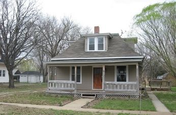 212 Kansas Ave, Paxico, KS 66526