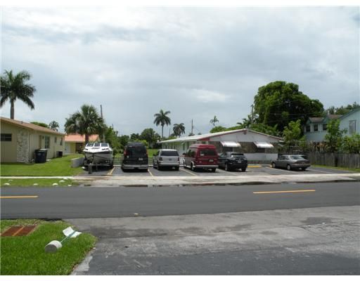 205 NE 12TH AV, Hallandale, FL 33009
