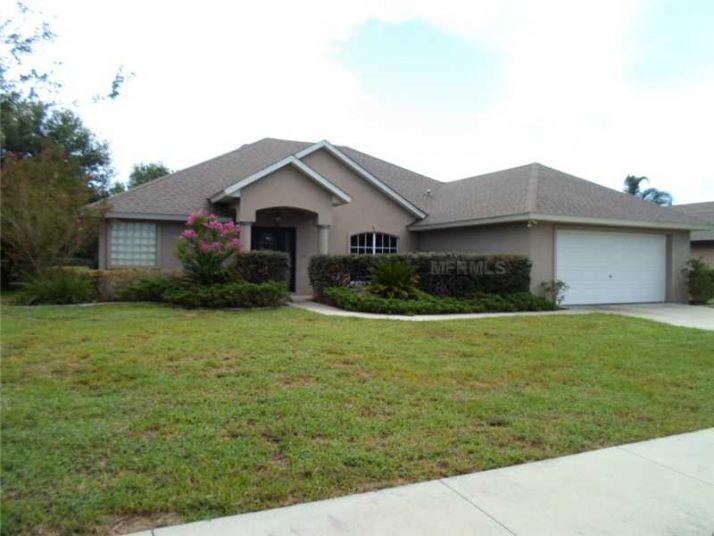 4893 Abaco Dr, Tavares, FL 32778