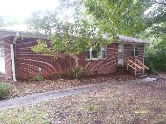 270 Lakeview Dr SW, Winder, GA 30680