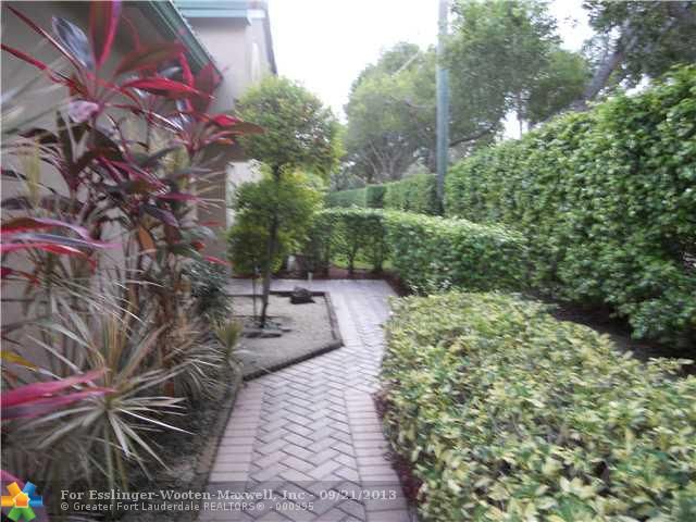 7936 W Exeter Cir # 202, Fort Lauderdale, FL 33321