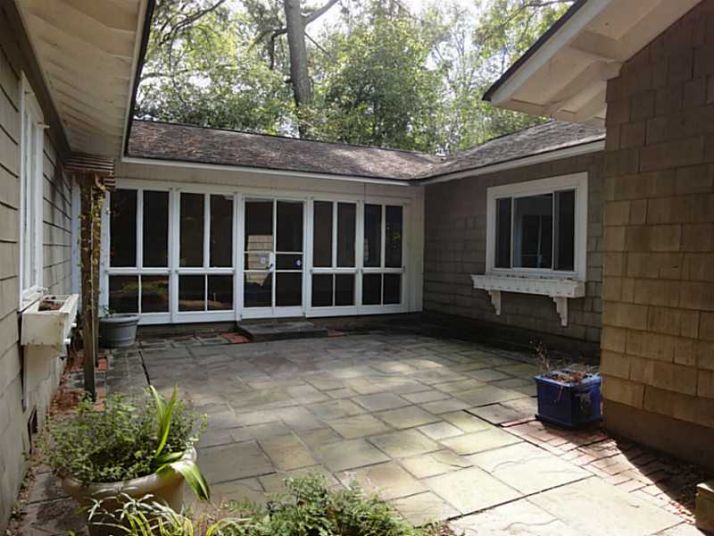 761 Woodward Way, Atlanta, GA 30327