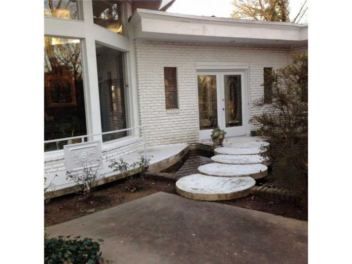 1616 W Wesley Road Nw, Atlanta, GA 30327