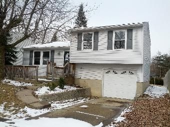 4965 Piccadilly St SW, Canton, OH 44706