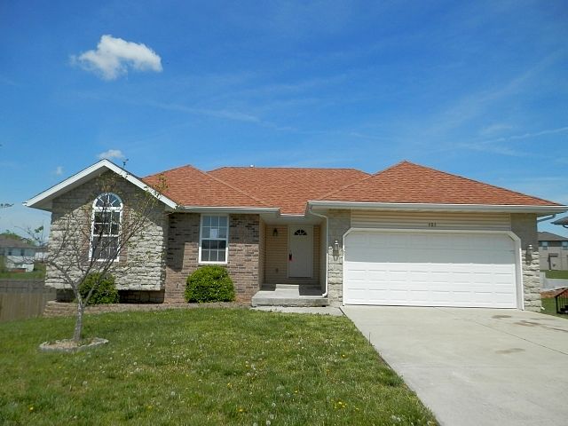 S Hedge Dr, Nixa, MO 65714