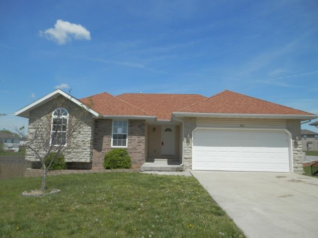985 S Hedge Dr, Nixa, MO 65714