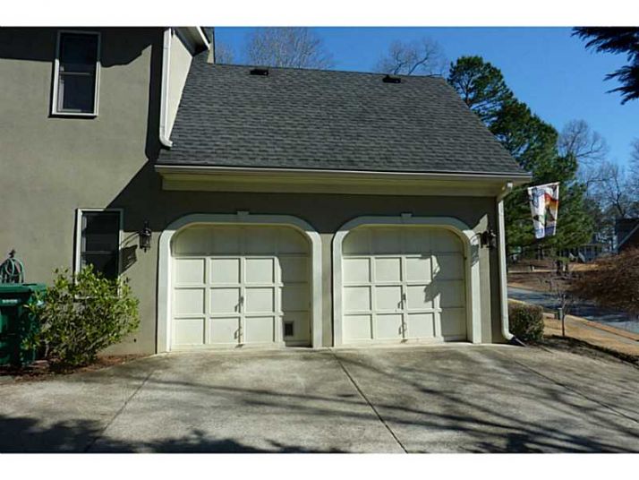 1320 Amberwood Drive, Woodstock, GA 30189