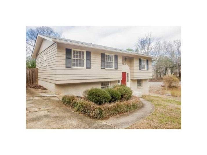 2075 Nancy Circle, Smyrna, GA 30080
