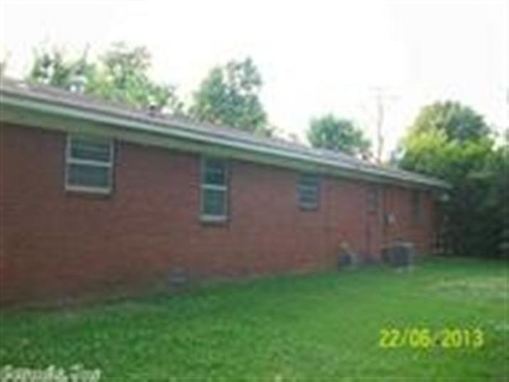 807 S LaSalle, Rector, AR 72461