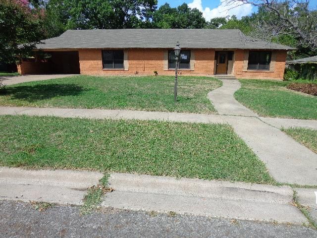 1436 Columbia Ave, Corsicana, TX 75110